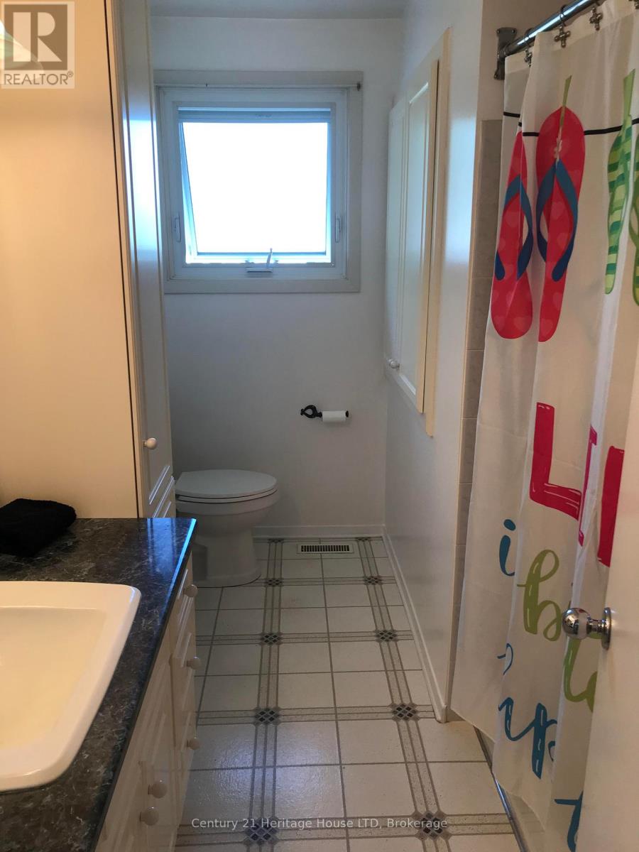 938 Ferndale Avenue, Fort Erie, Ontario  L2A 5S8 - Photo 17 - X12274387