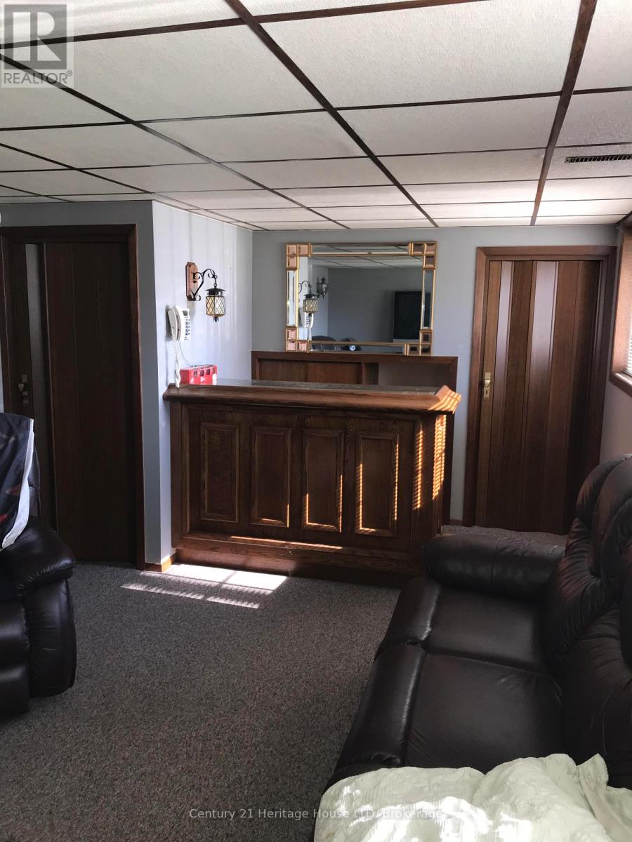 938 Ferndale Avenue, Fort Erie, Ontario  L2A 5S8 - Photo 19 - X12274387