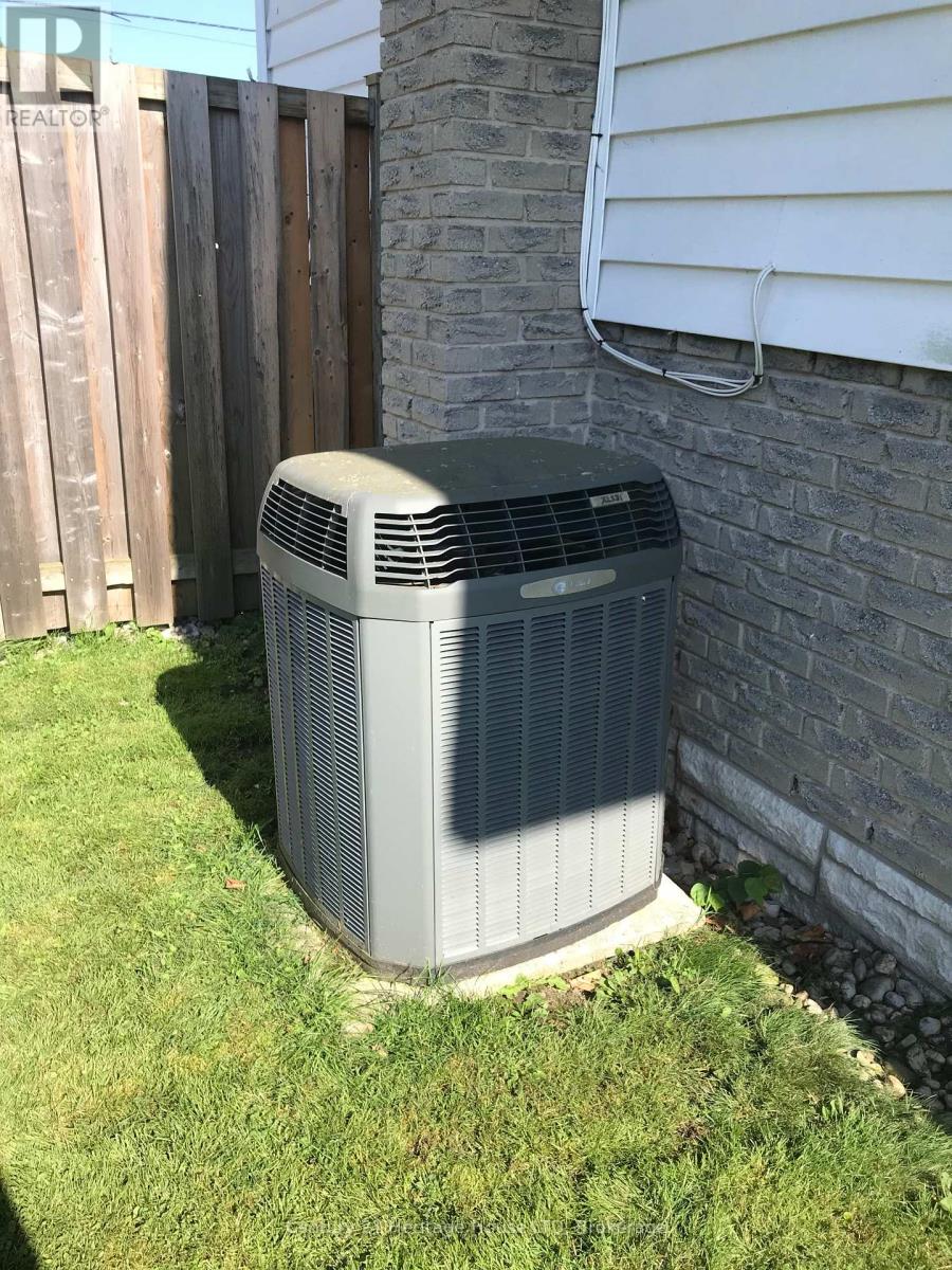 938 Ferndale Avenue, Fort Erie, Ontario  L2A 5S8 - Photo 28 - X12274387