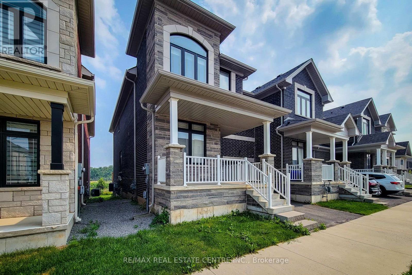 Property at 64 GREAT FALLS BOULEVARD image 3