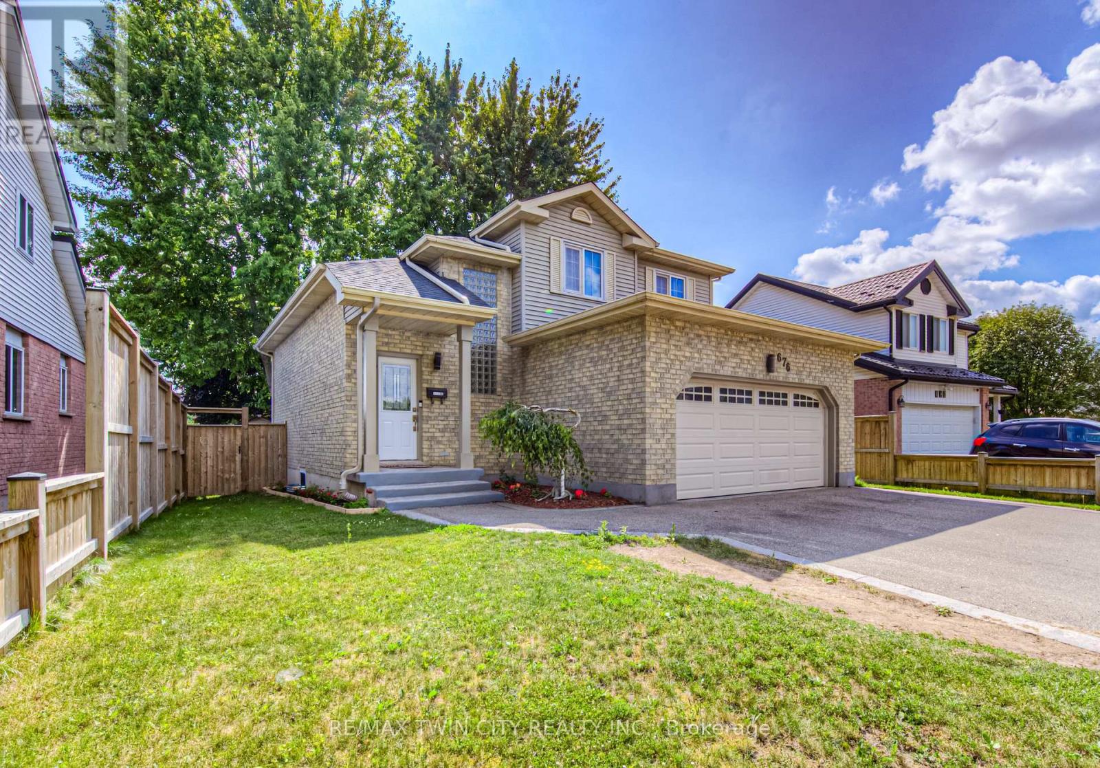 Property at 676 WESTHEIGHTS DRIVE W image 3