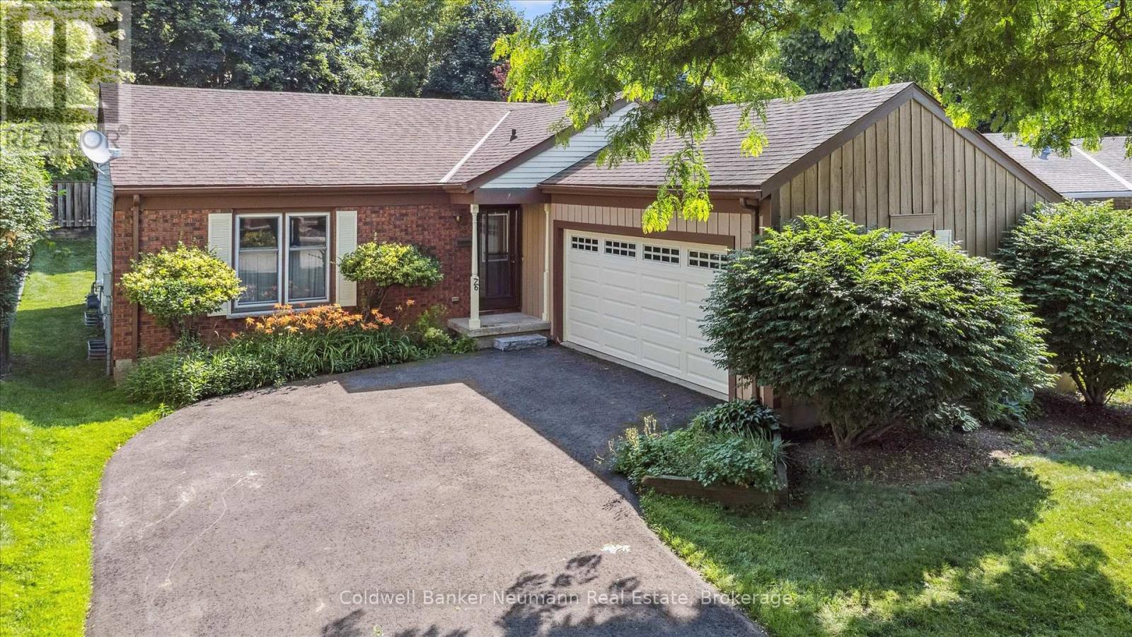 Property at 76 SHADYBROOK CRESCENT image 3