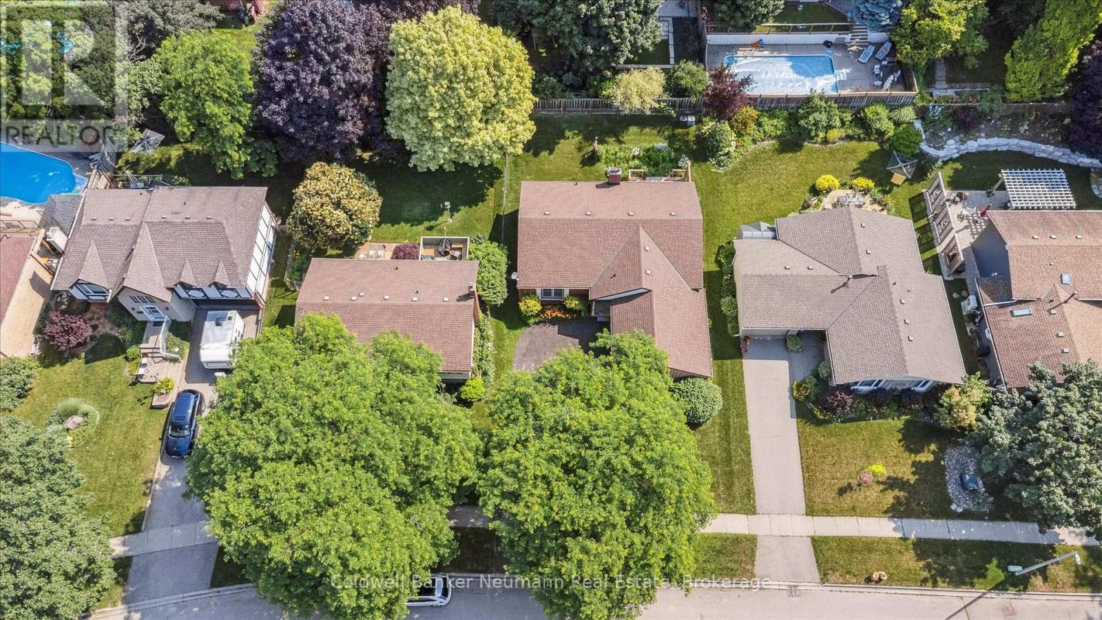 Property at 76 SHADYBROOK CRESCENT image 4