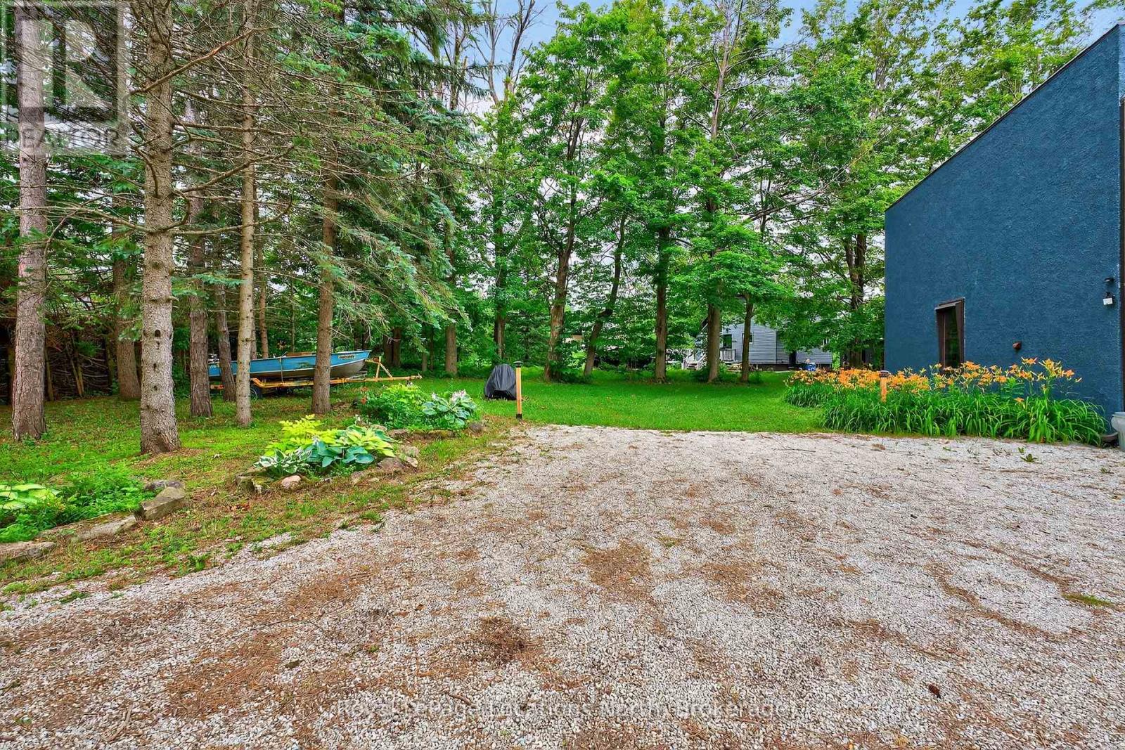 119 Tyrol Avenue, Blue Mountains, Ontario  N0H 2E0 - Photo 41 - X12274381