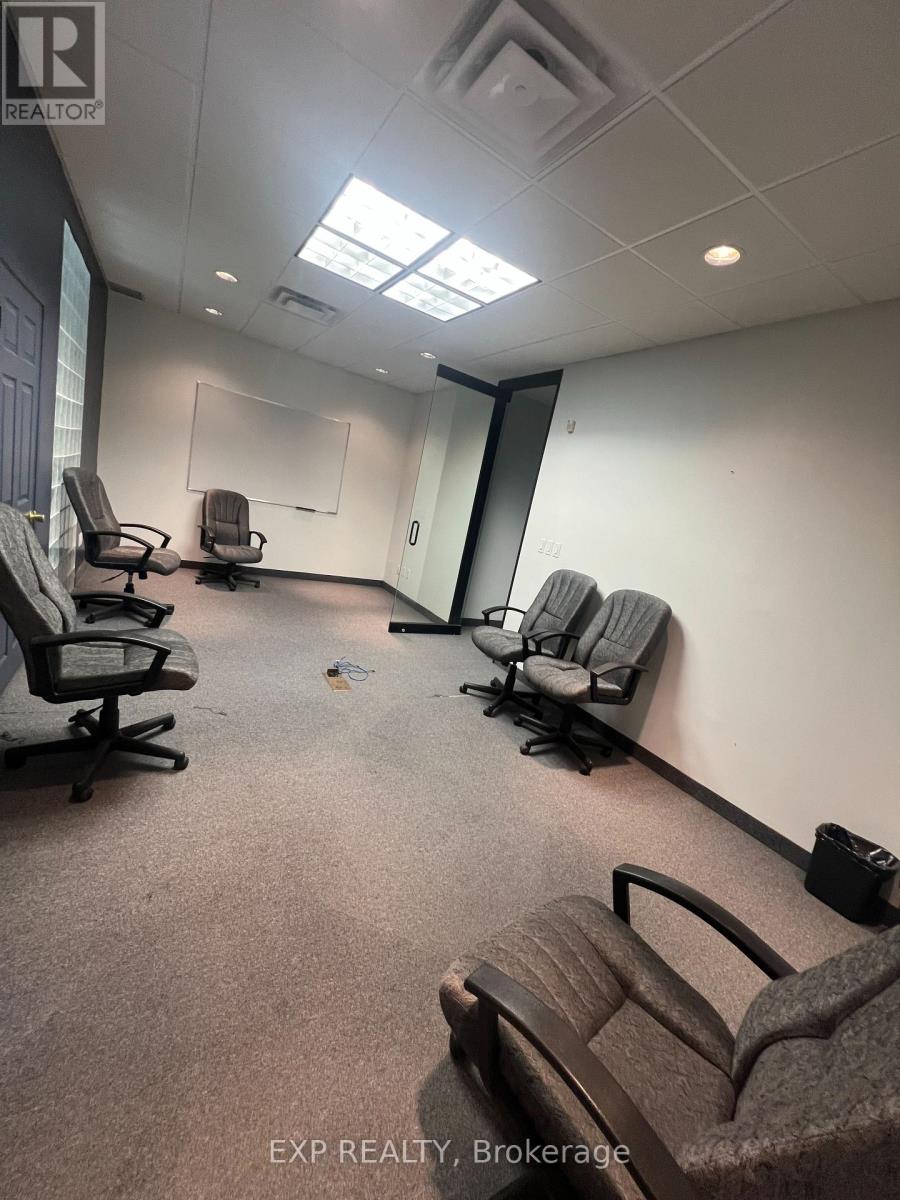 8 - 951 Wilson Avenue, Toronto (Downsview-Roding-Cfb), Ontario  M3K 2A7 - Photo 12 - W12274400