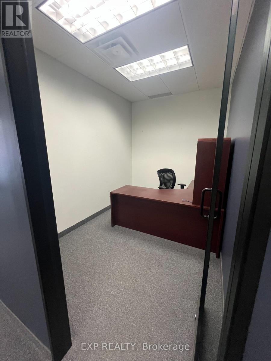 8 - 951 Wilson Avenue, Toronto (Downsview-Roding-Cfb), Ontario  M3K 2A7 - Photo 6 - W12274400