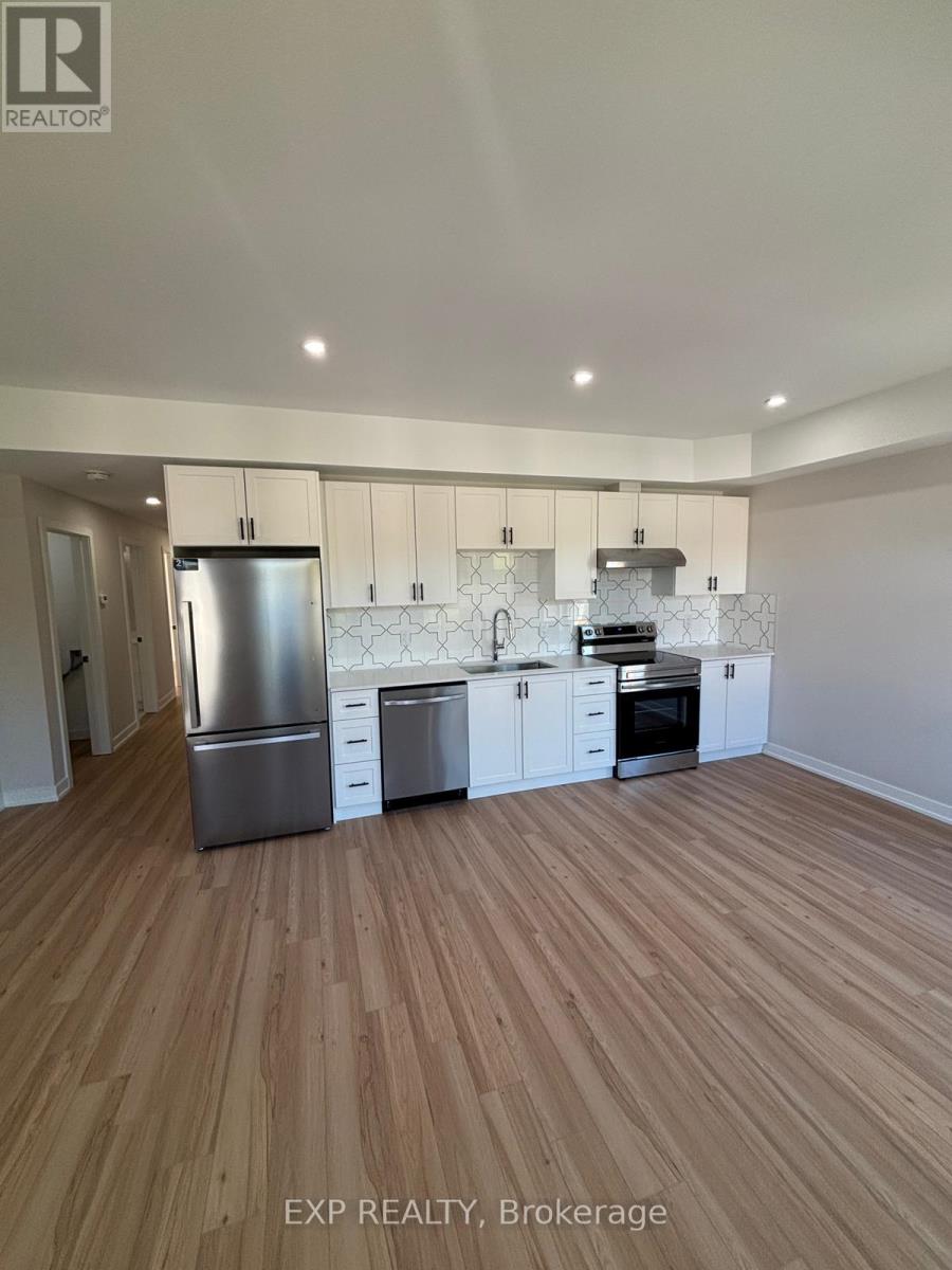 66 Queen Mary Street, Ottawa, Ontario  K1K 1X7 - Photo 13 - X12274374