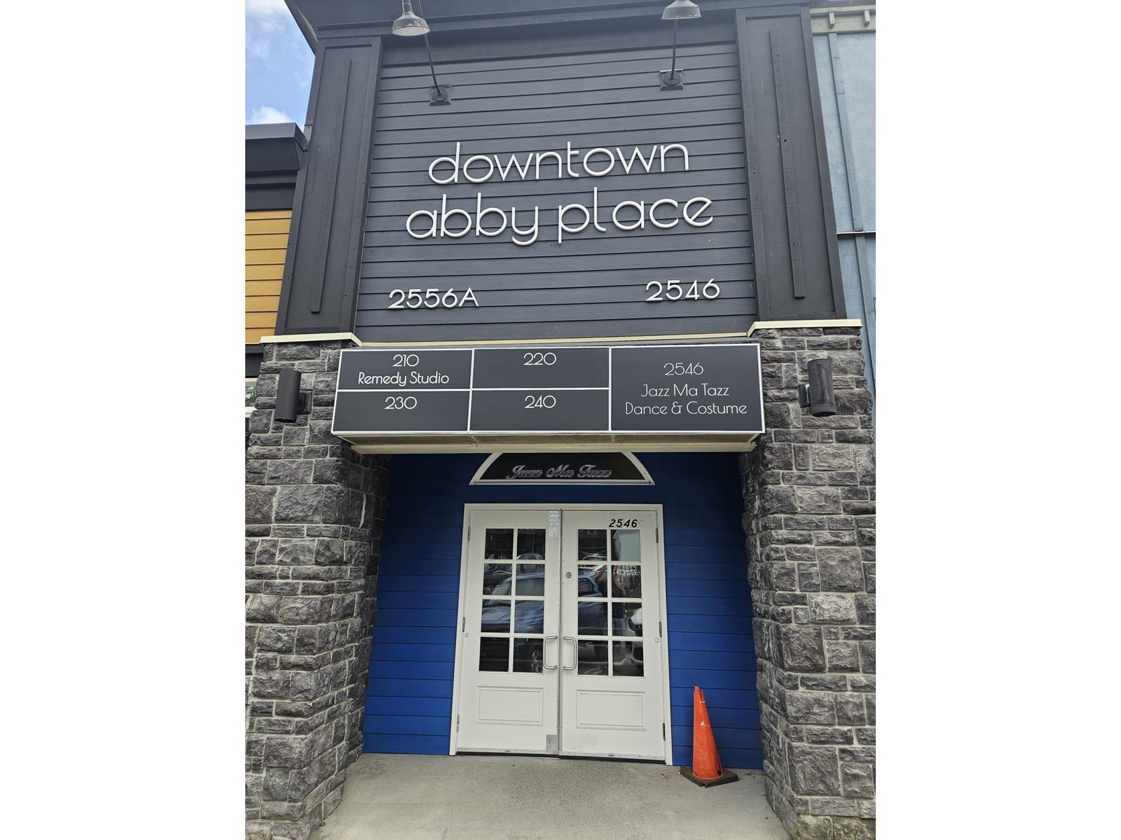 2546 Montrose Avenue, Abbotsford, British Columbia  V2S 3T3 - Photo 3 - C8070392