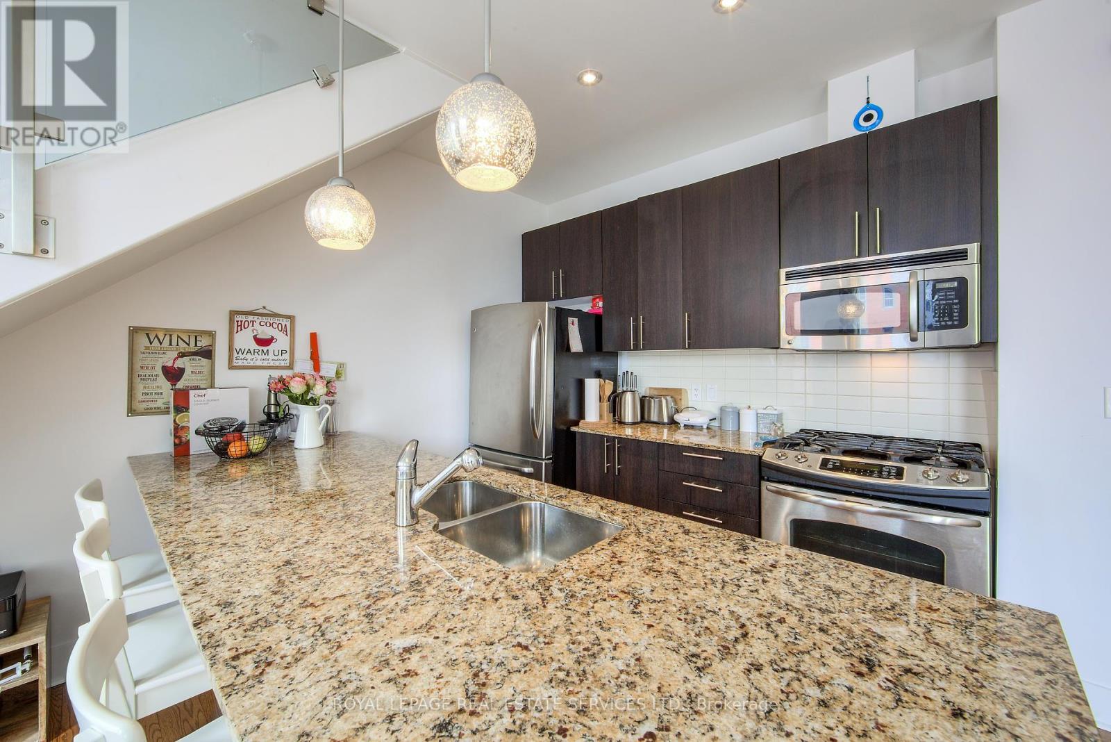 203 - 323 Kingston Road S, Toronto, Ontario  M4L 1T8 - Photo 13 - E12274405