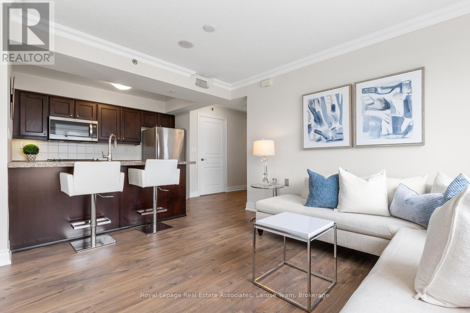 1108 - 3 Marine Parade Drive, Toronto, Ontario  M8V 3Z5 - Photo 2 - W12274326