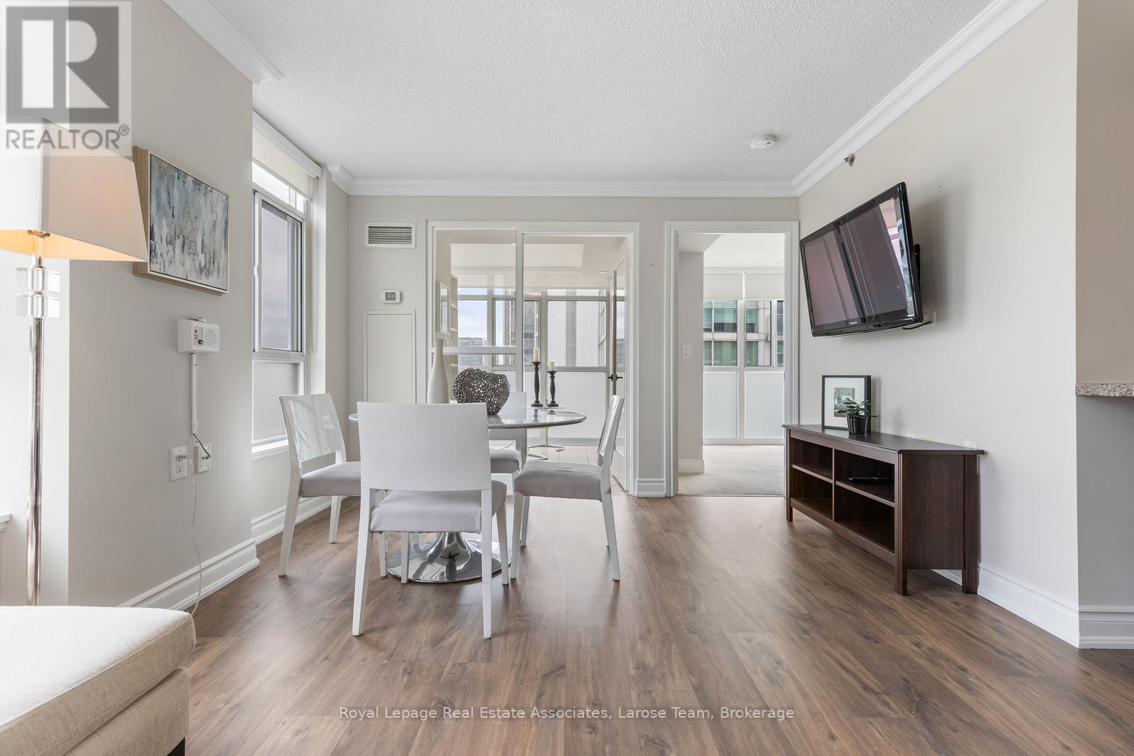 1108 - 3 Marine Parade Drive, Toronto, Ontario  M8V 3Z5 - Photo 5 - W12274326