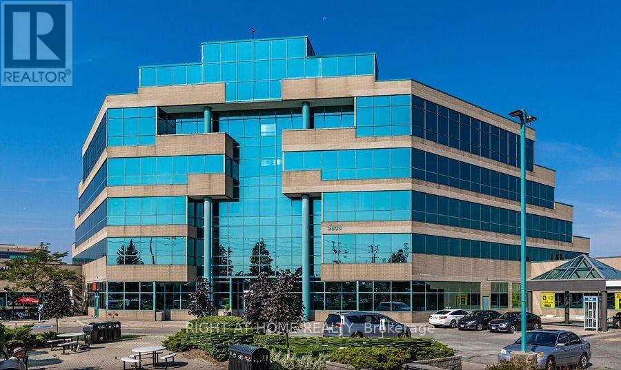 32 - 2800 Skymark Avenue, Mississauga, Ontario  L4W 5A6 - Photo 1 - W12274384