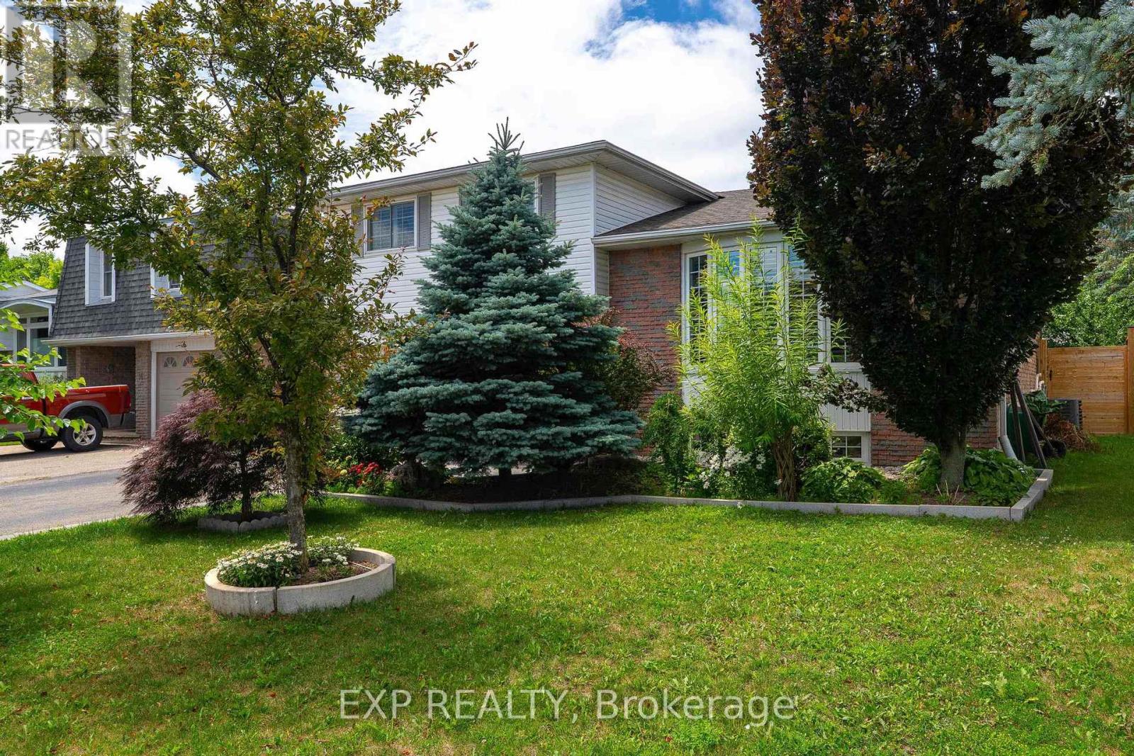 Property at 18 NORMAN AVENUE image 3