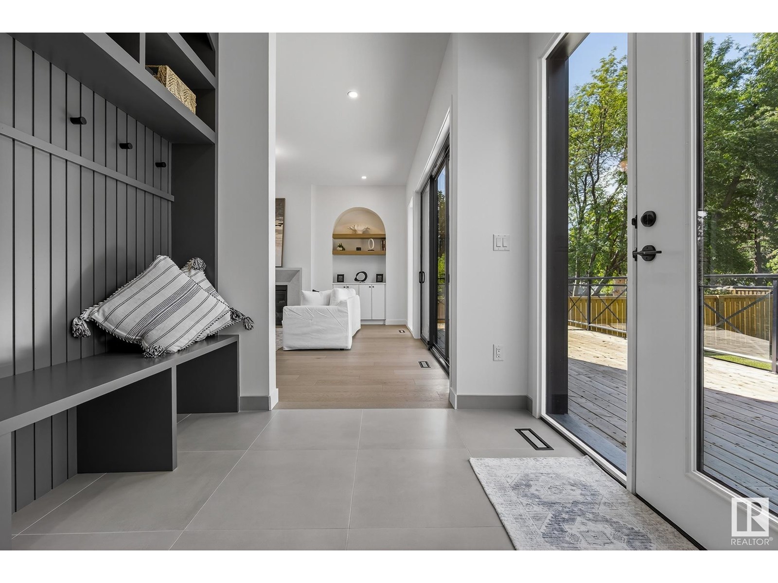 Property at 13804 85 AV NW image 2