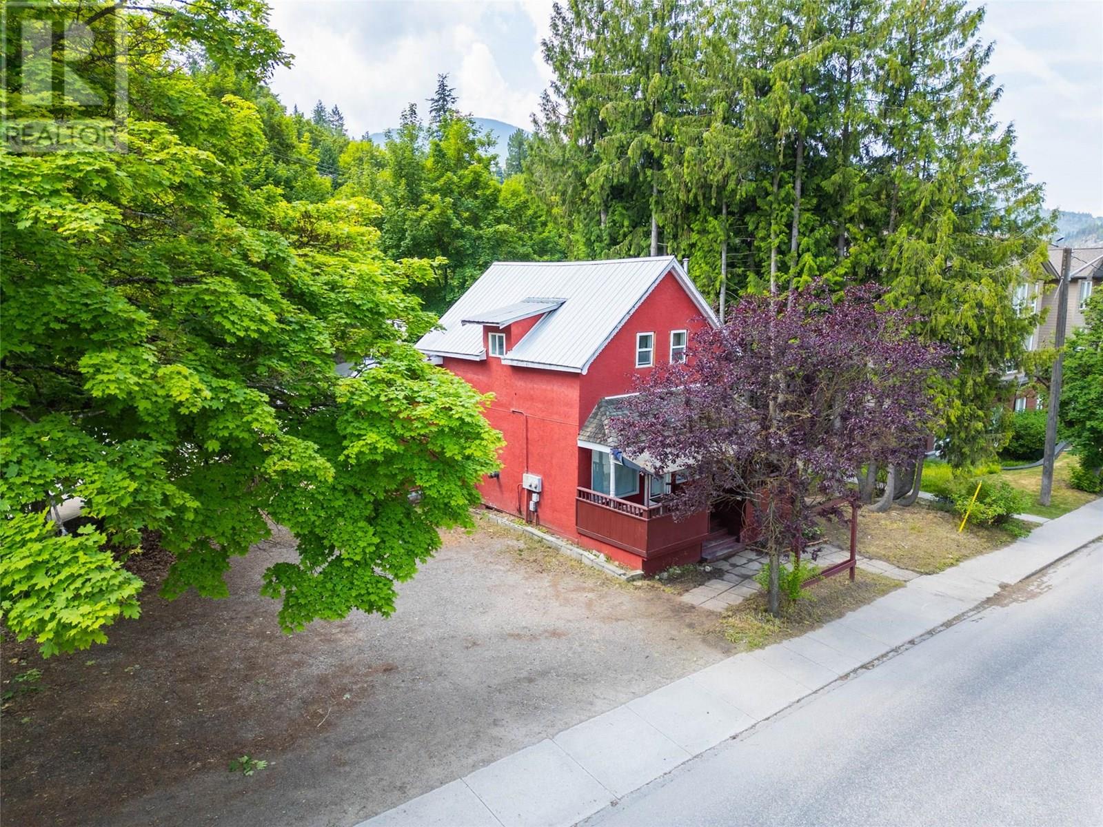 318 Anderson Street, Nelson, British Columbia