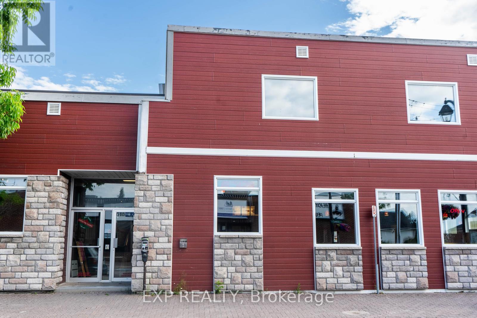 800 Georges Street Highway N, Hearst, Ontario  P0L 1N0 - Photo 2 - T12274466