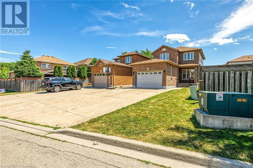 Property at 4 SPARTAN Court image 3