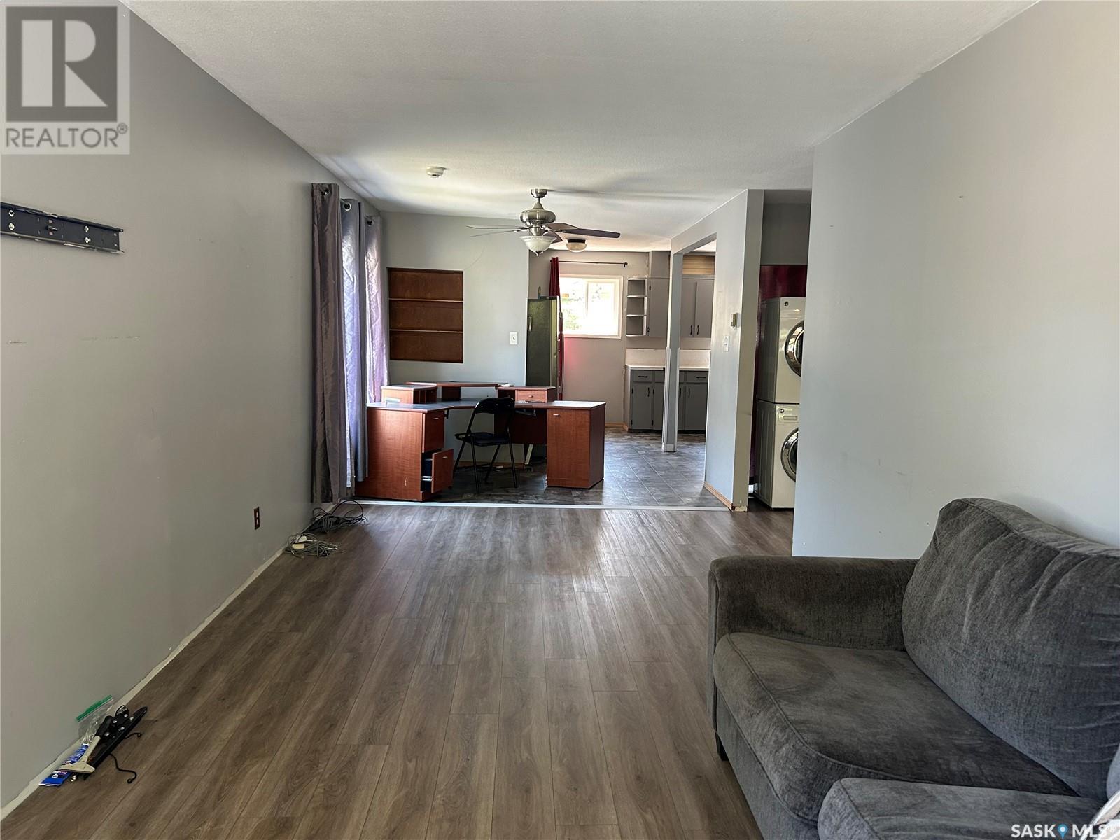Property at 523 Ominica STREET E image 5