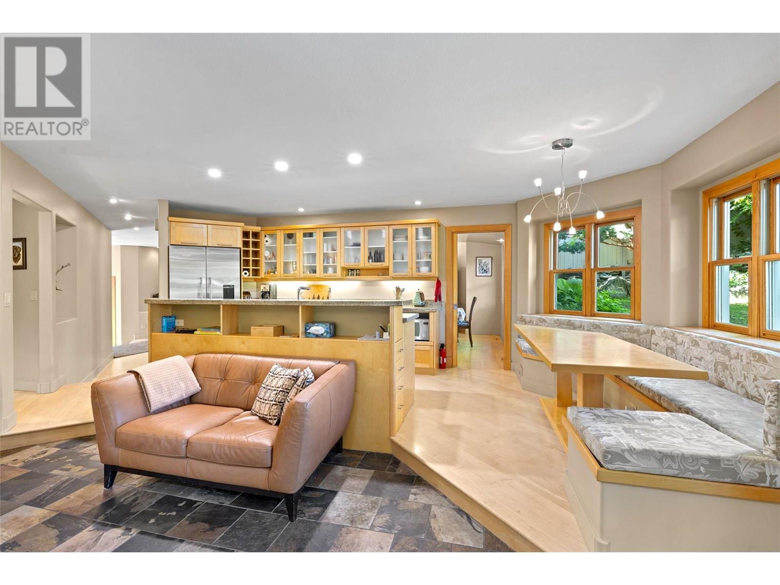 Property at 3058 Quail Run Drive image 3