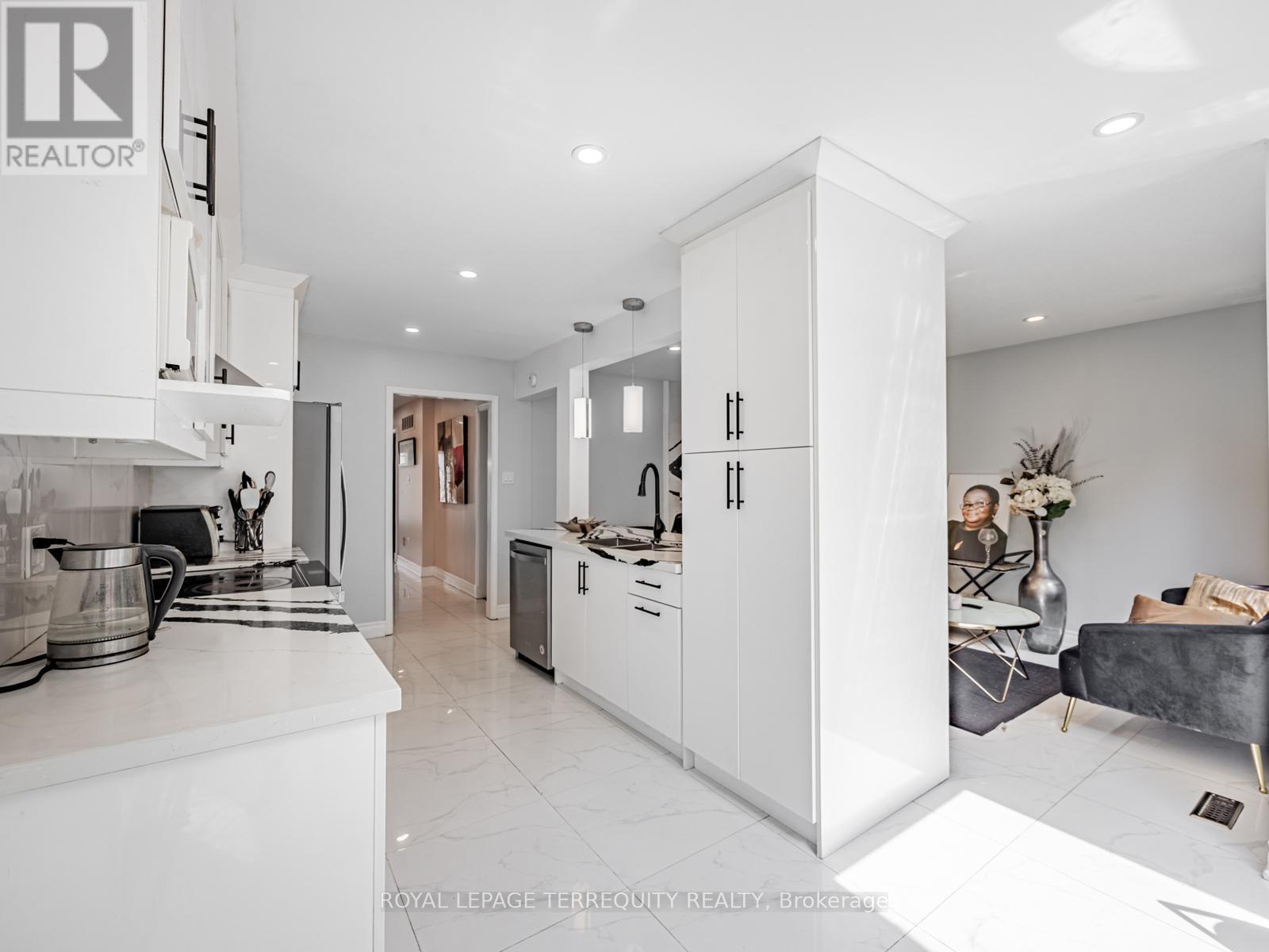 63 Rotherglen Road S, Ajax, Ontario  L1S 5K3 - Photo 11 - E12274461