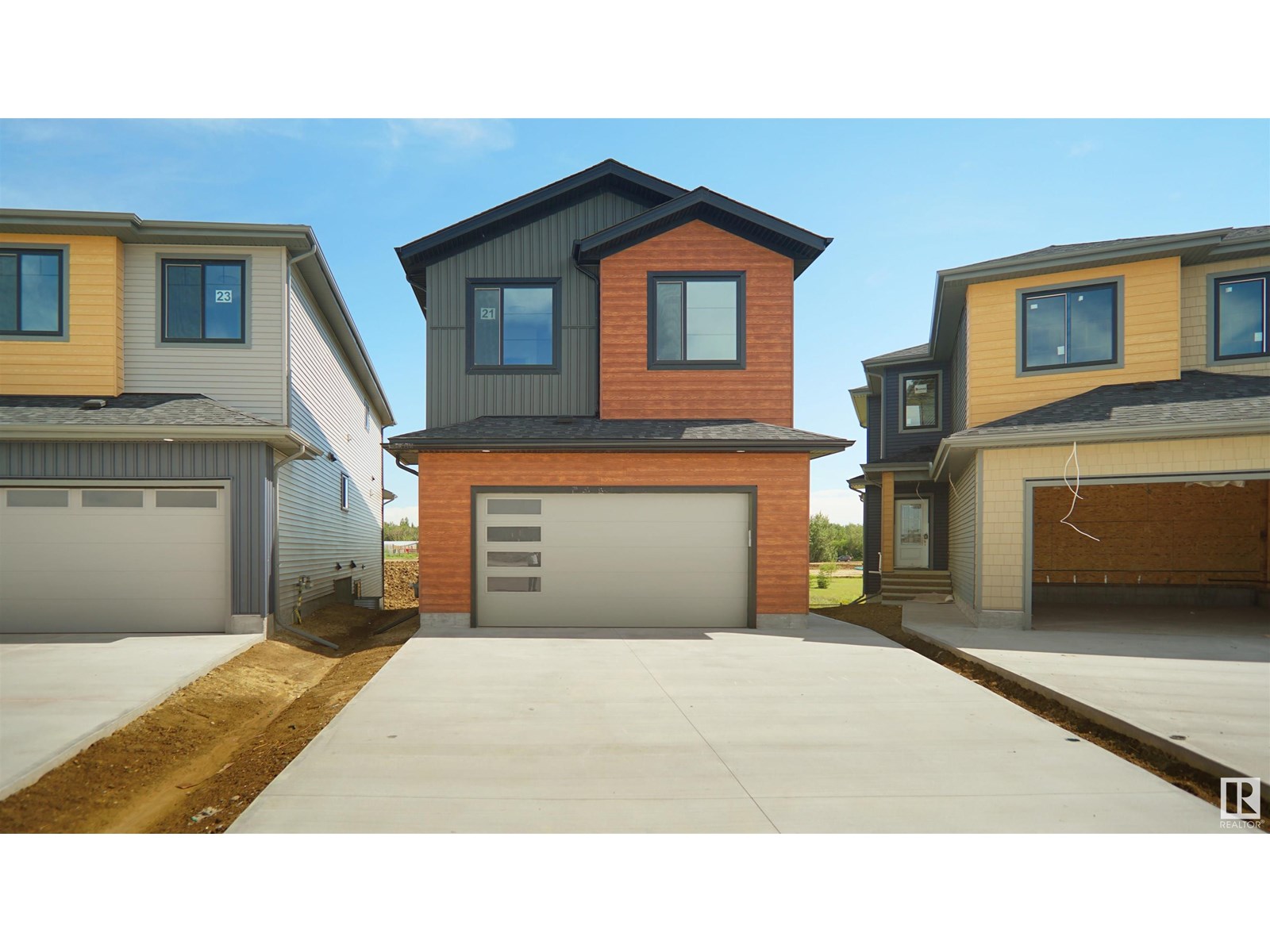 Property at 21 TRILL POINT image 3