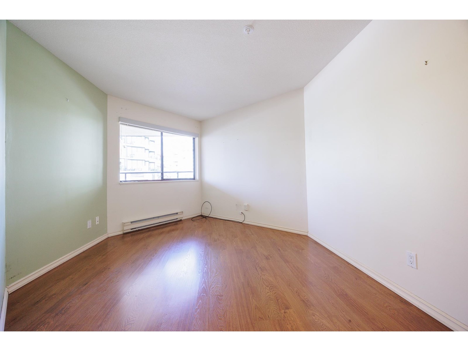 Listing Picture 24 of 39 : 208 1440 GEORGE STREET, White Rock - 魯藝地產 Yvonne Lu Group - MLS Medallion Club Member