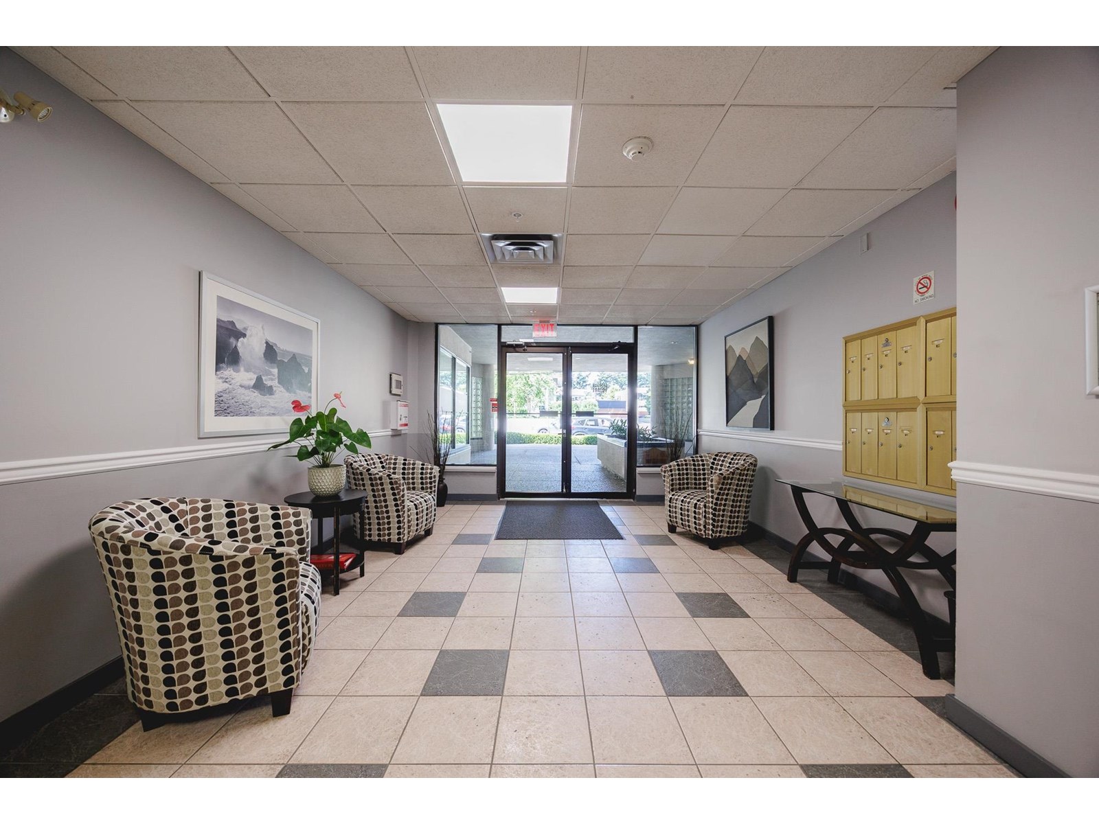 Listing Picture 38 of 39 : 208 1440 GEORGE STREET, White Rock - 魯藝地產 Yvonne Lu Group - MLS Medallion Club Member