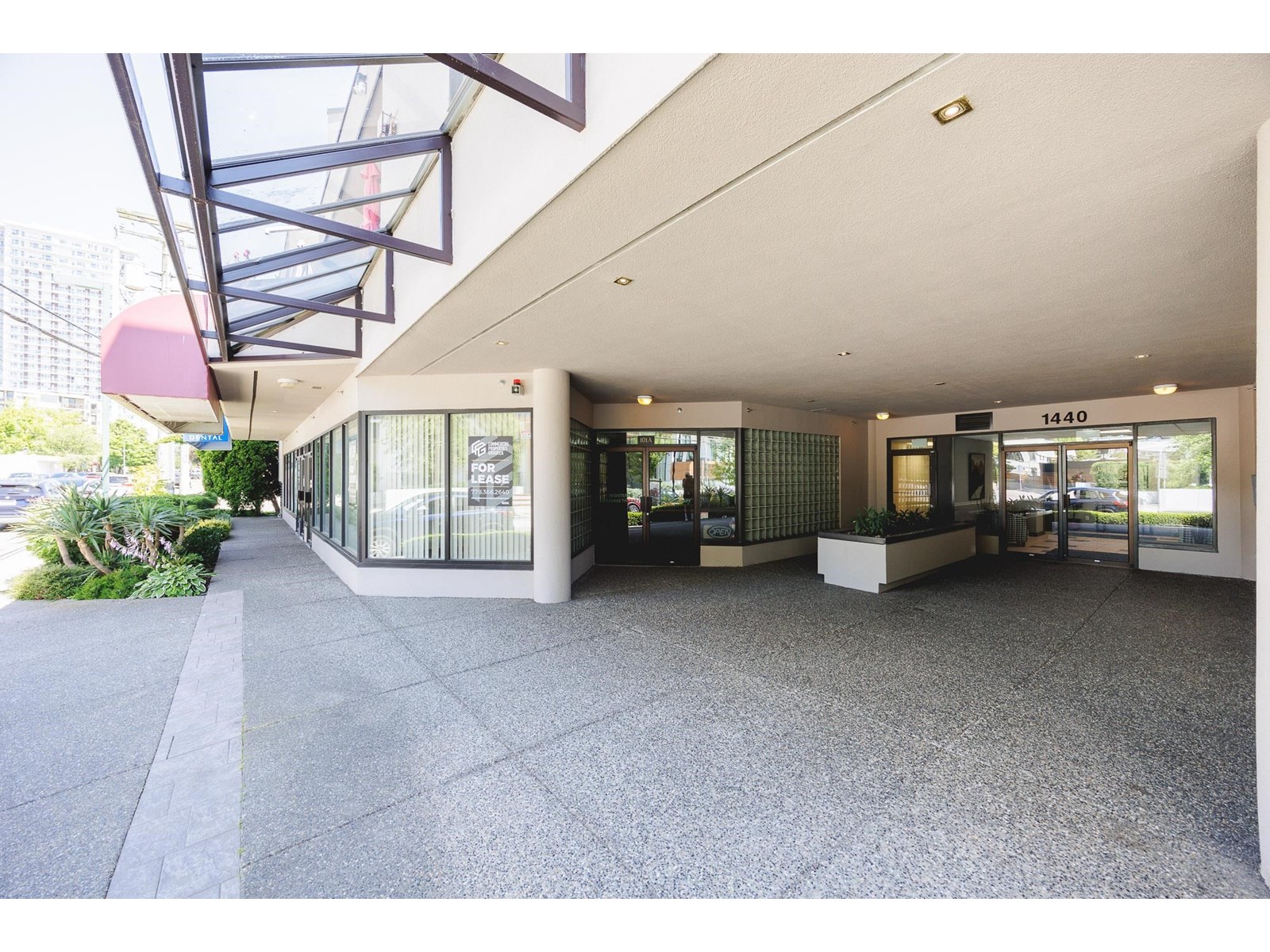 Listing Picture 5 of 39 : 208 1440 GEORGE STREET, White Rock - 魯藝地產 Yvonne Lu Group - MLS Medallion Club Member