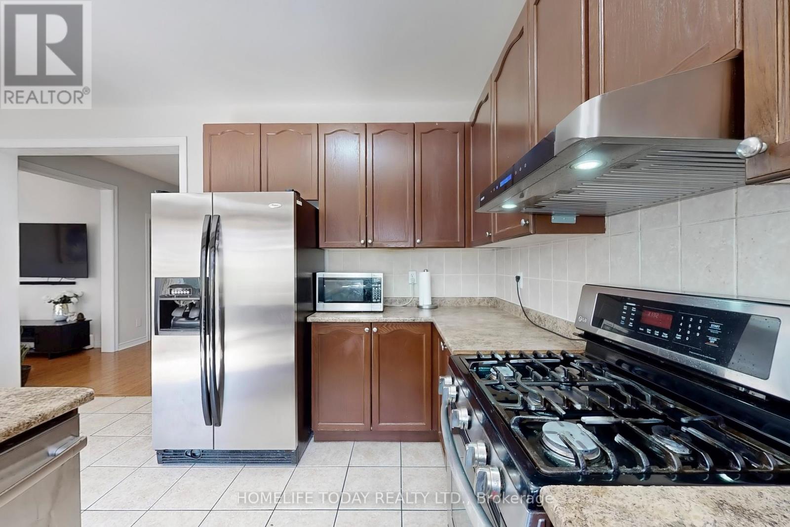 40 Oblate Crescent, Brampton, Ontario  L6Y 0L3 - Photo 19 - W12274440