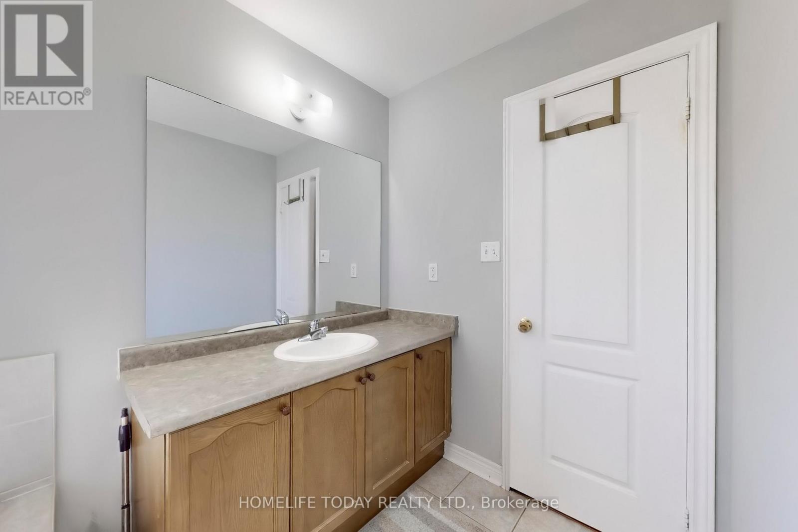 40 Oblate Crescent, Brampton, Ontario  L6Y 0L3 - Photo 30 - W12274440
