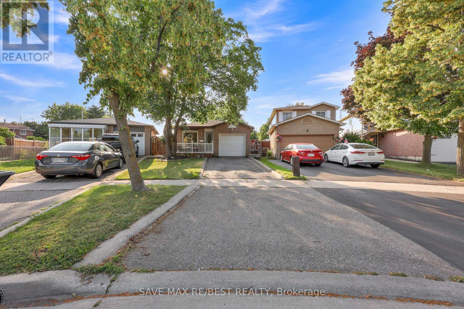Property at 7035 HICKLING CRESCENT image 1