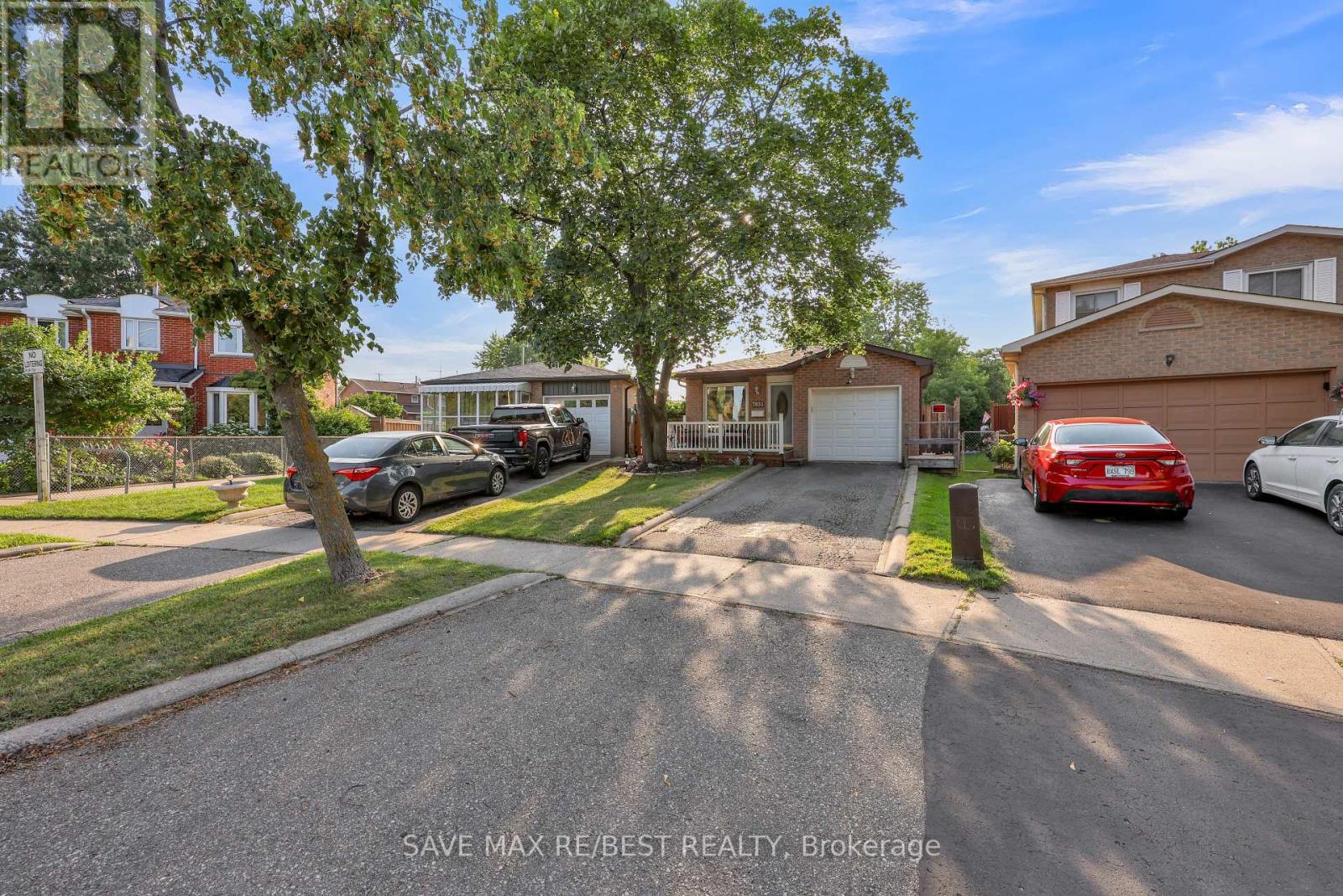Property at 7035 HICKLING CRESCENT image 3