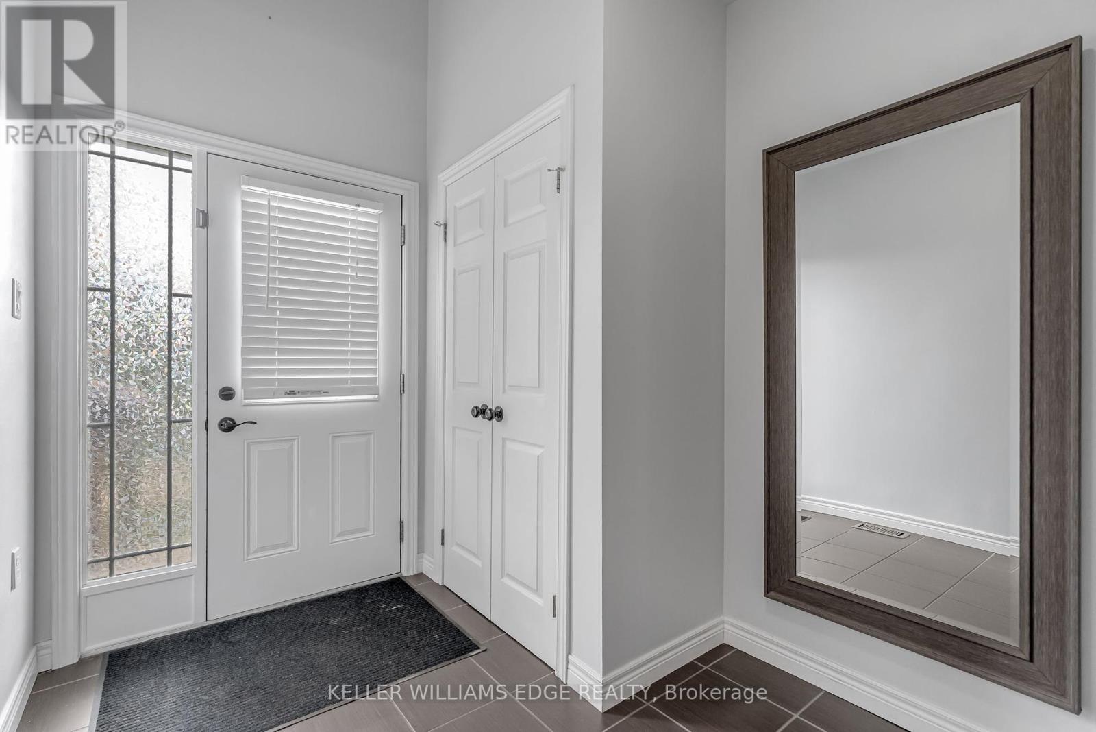 Property at 19 OAKES CRESCENT image 4