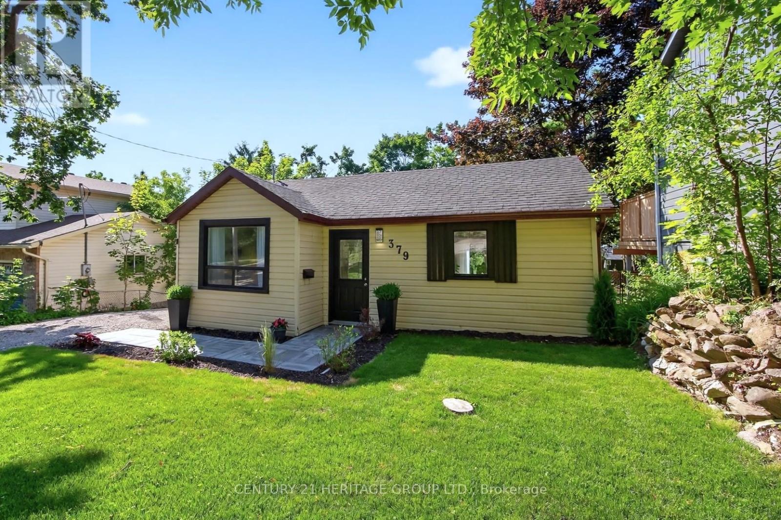 Property at 379 ARTHUR STREET image 2