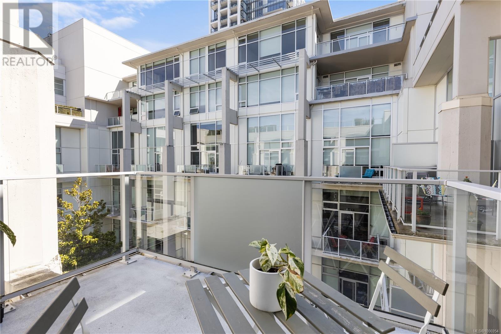 413 770 Fisgard St, Victoria, British Columbia  V8W 0B8 - Photo 11 - 1006954