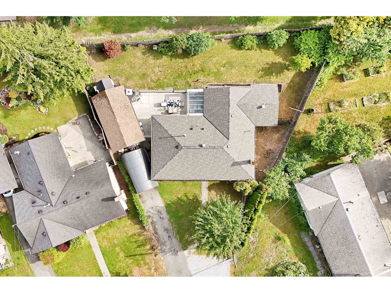 Property at 14848 LARK PLACE image 2