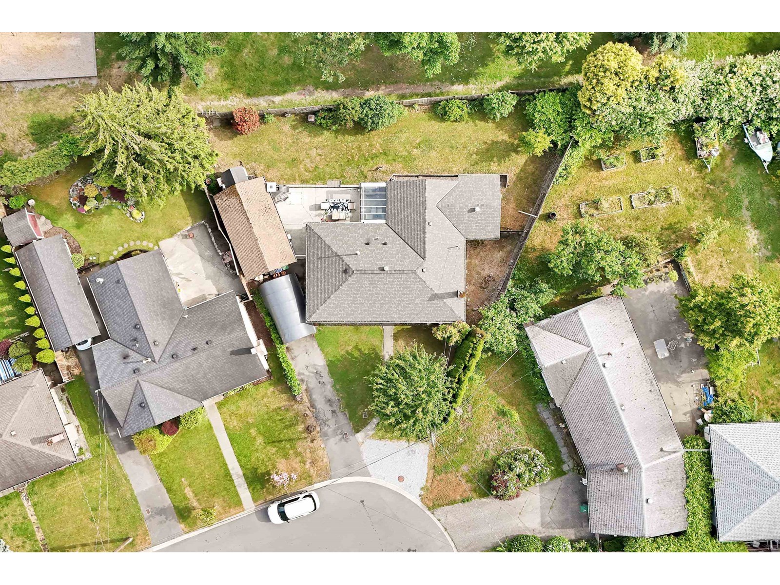Property at 14848 LARK PLACE image 3