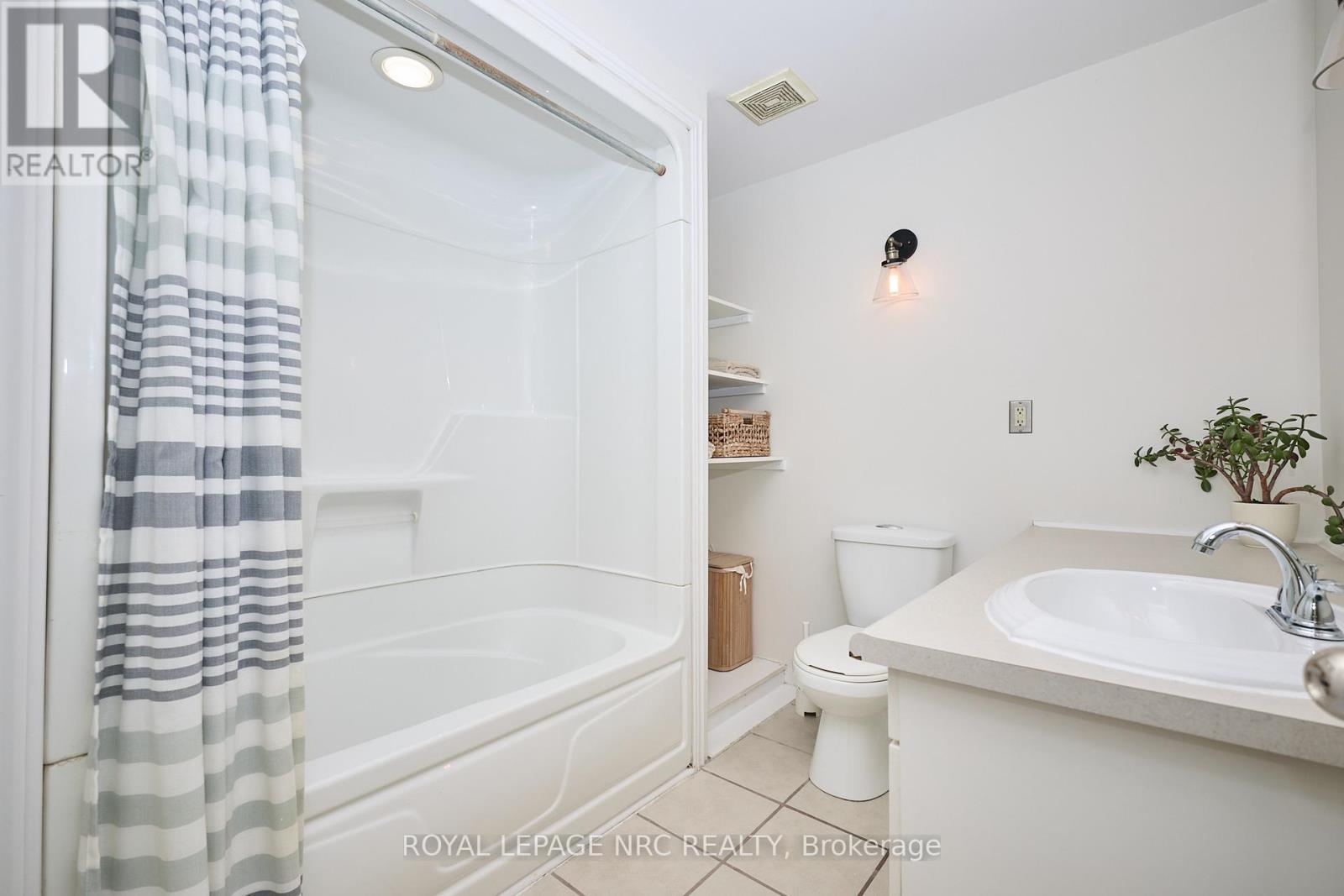 15 Church Street, Welland, Ontario  L3C 4N5 - Photo 31 - X12274594