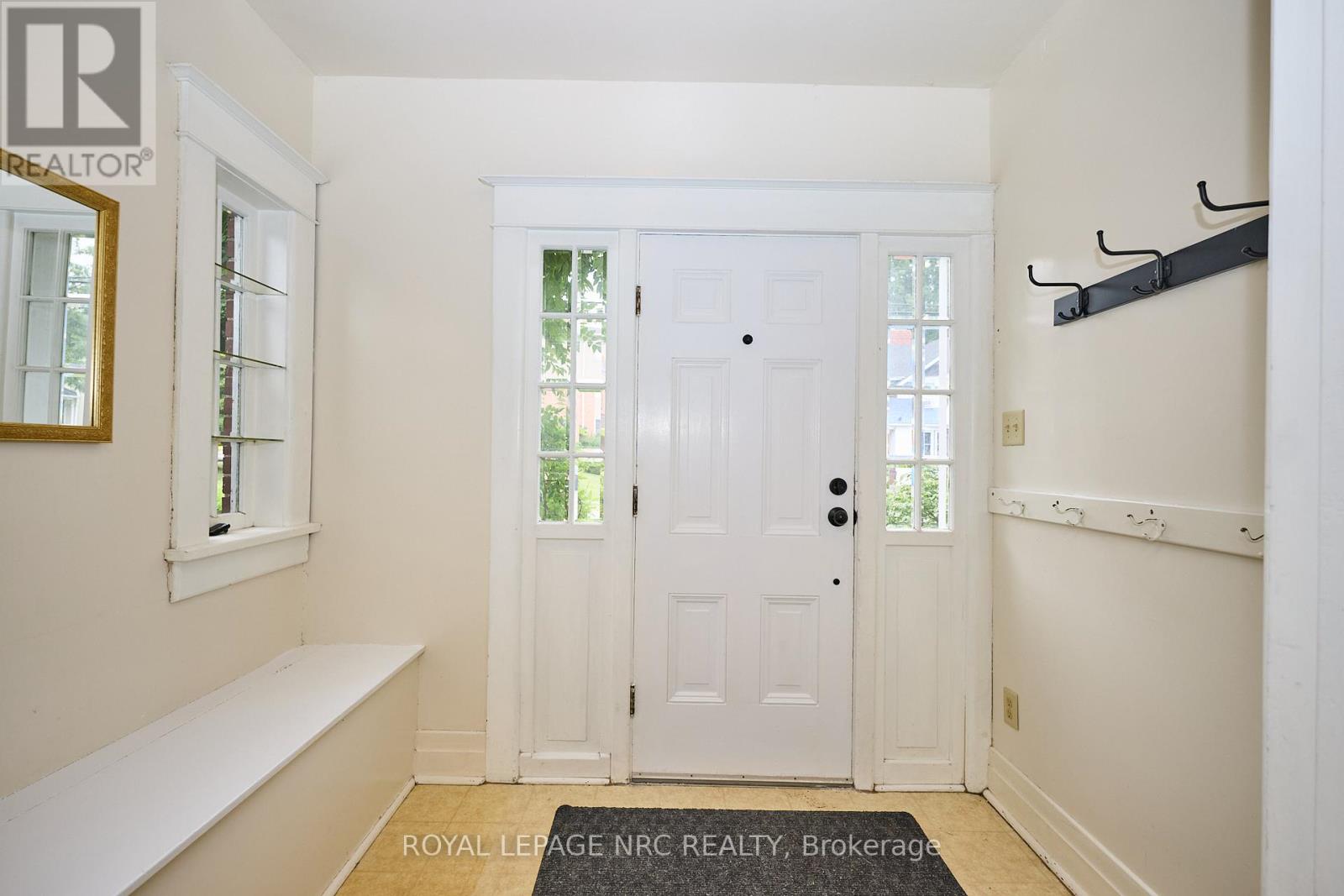 15 Church Street, Welland, Ontario  L3C 4N5 - Photo 4 - X12274594