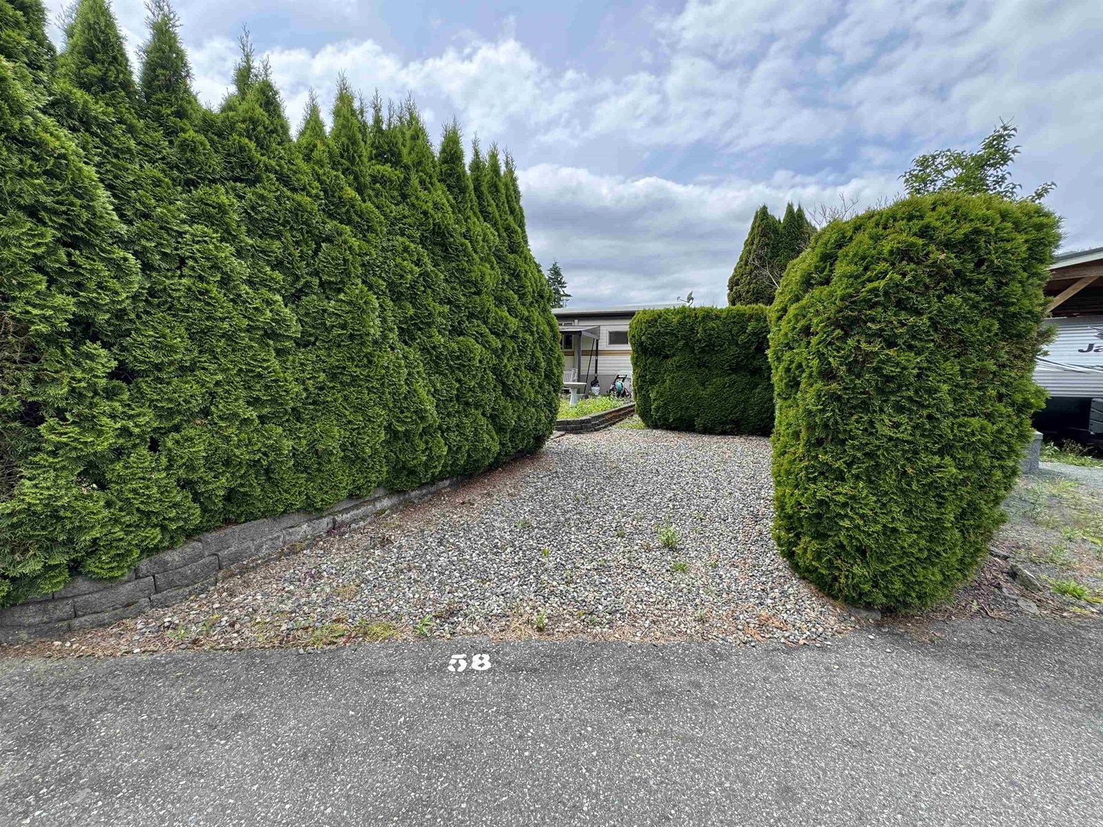 58 1436 Frost Road, Columbia Valley, Cultus Lake, British Columbia V2R 4X8 - Photo 3 - R3022409