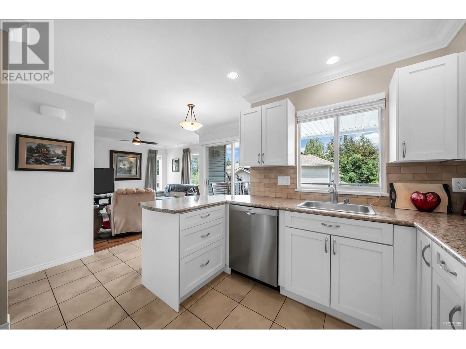 28 22751 Haney Bypass, Maple Ridge, British Columbia  V2X 2N2 - Photo 6 - R3025058