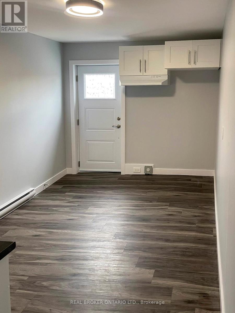 17 Main Street W, Elizabethtown-Kitley, Ontario  K0E 1M0 - Photo 10 - X12274637