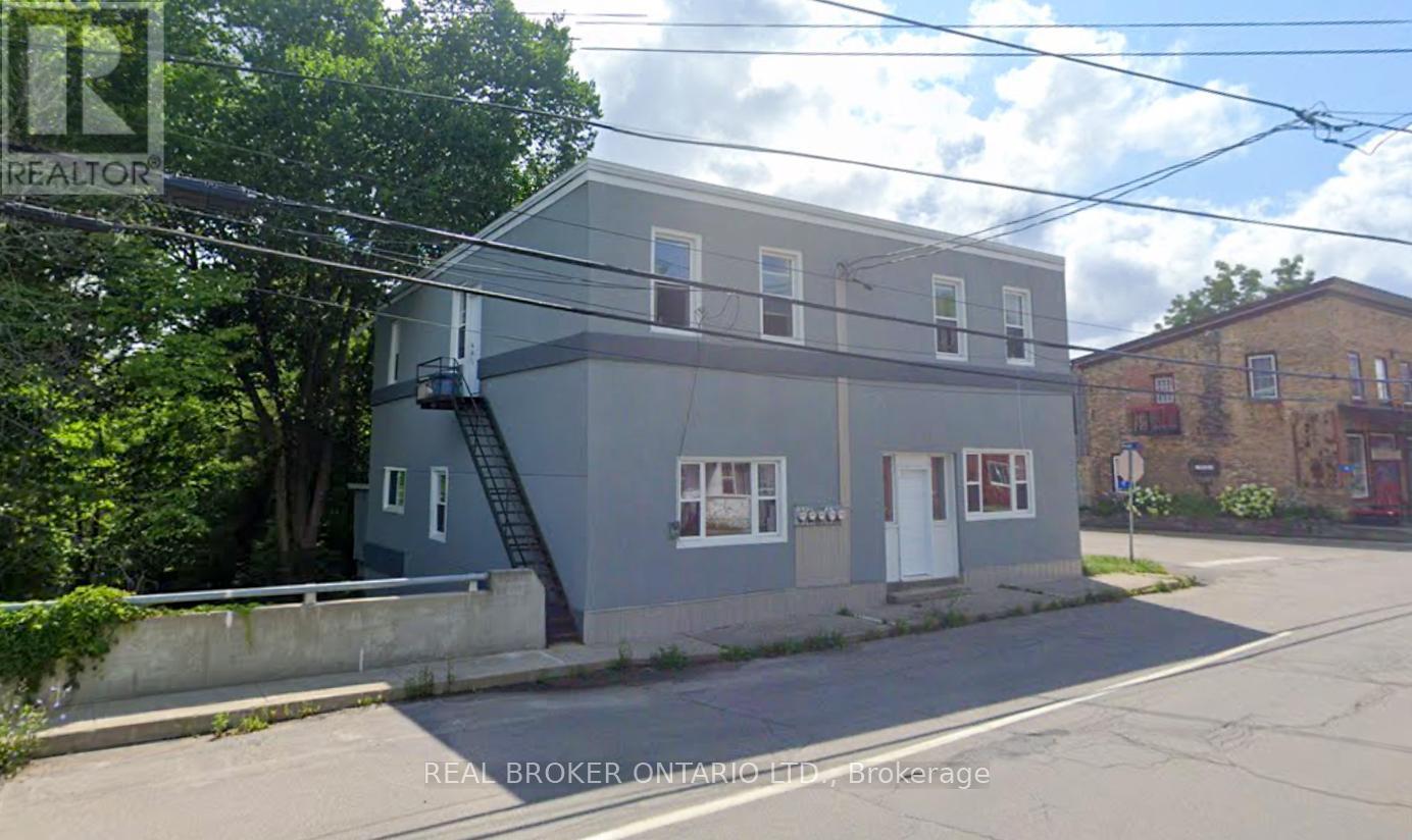 17 Main Street W, Elizabethtown-Kitley, Ontario  K0E 1M0 - Photo 2 - X12274637