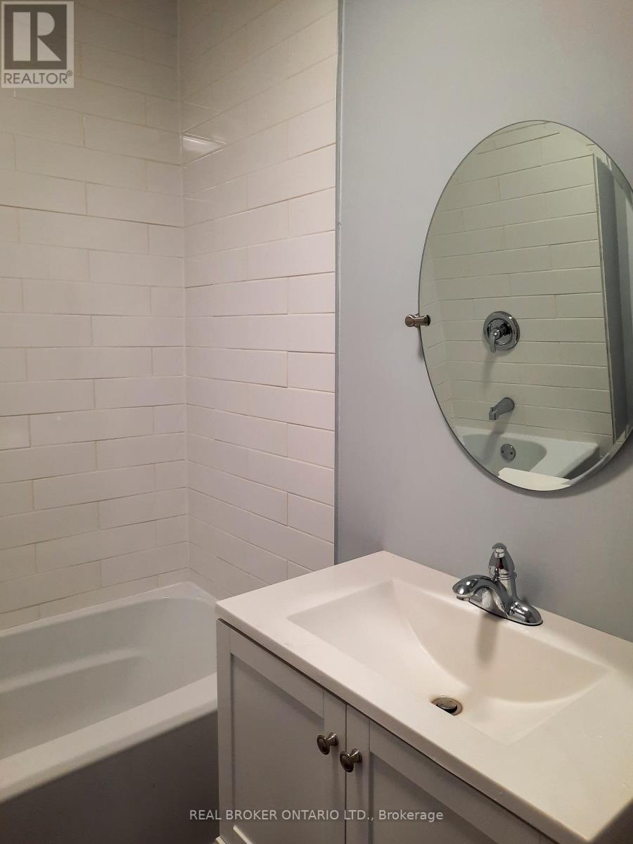 17 Main Street W, Elizabethtown-Kitley, Ontario  K0E 1M0 - Photo 27 - X12274637