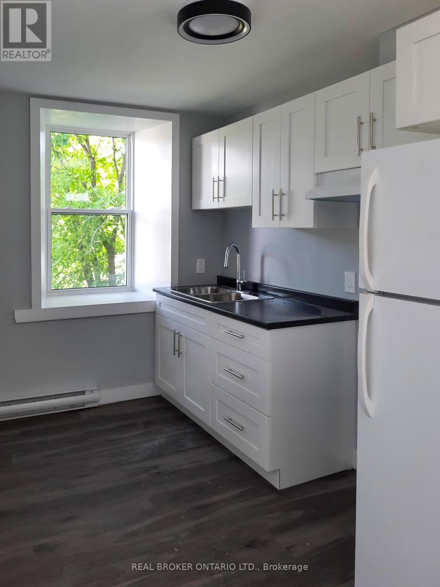 17 Main Street W, Elizabethtown-Kitley, Ontario  K0E 1M0 - Photo 29 - X12274637
