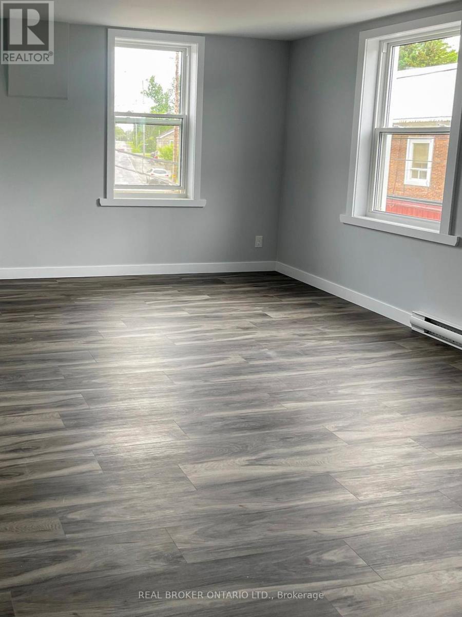 17 Main Street W, Elizabethtown-Kitley, Ontario  K0E 1M0 - Photo 7 - X12274637