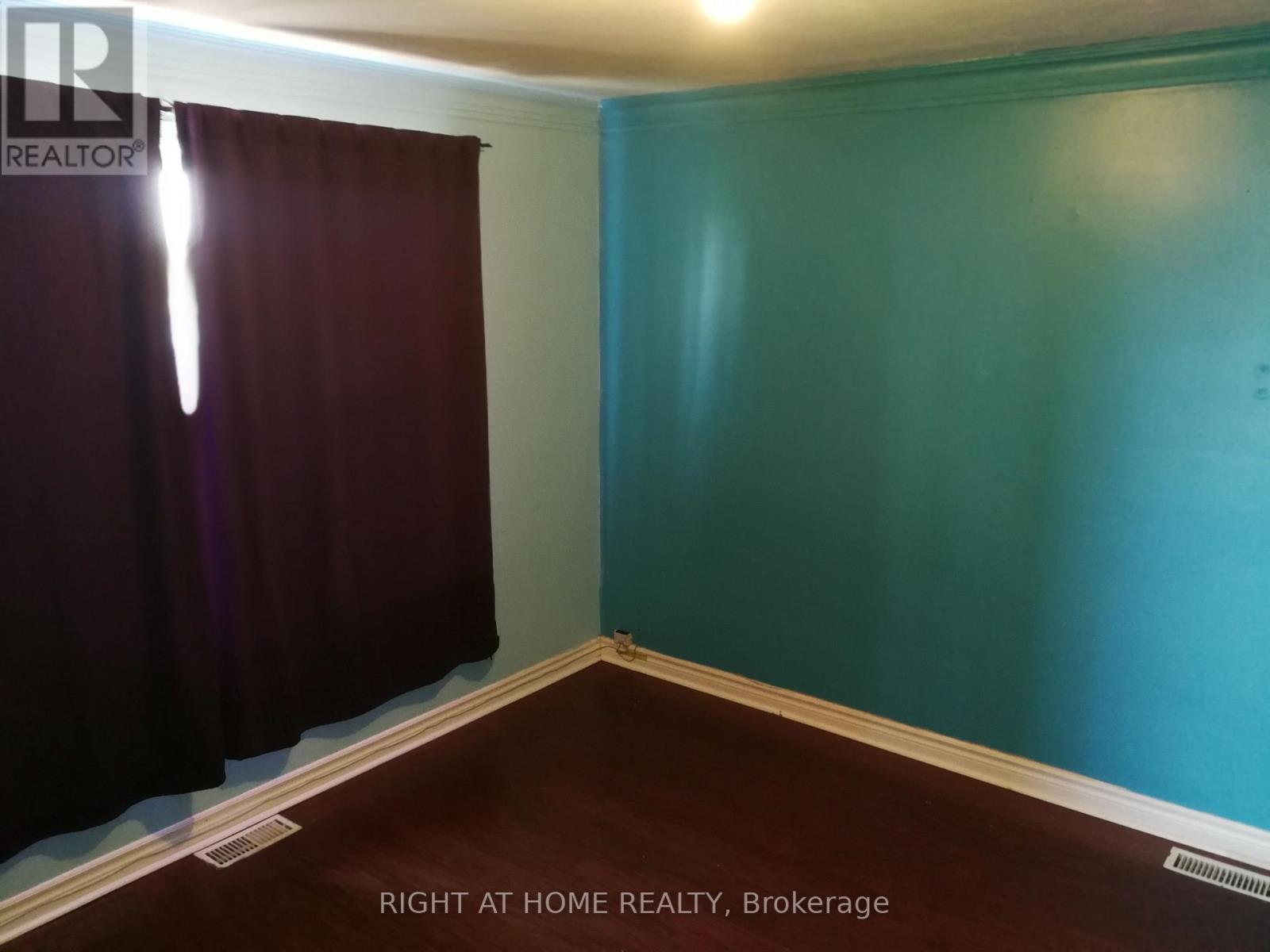 78 Maybourne Avenue, Toronto (Clairlea-Birchmount), Ontario  M1L 2W2 - Photo 7 - E12274581