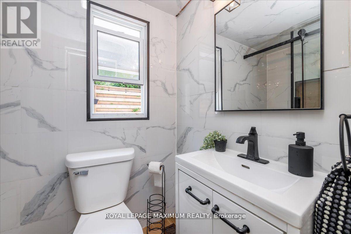 749 River Road E, Wasaga Beach, Ontario  L9Z 2M4 - Photo 15 - S12274548