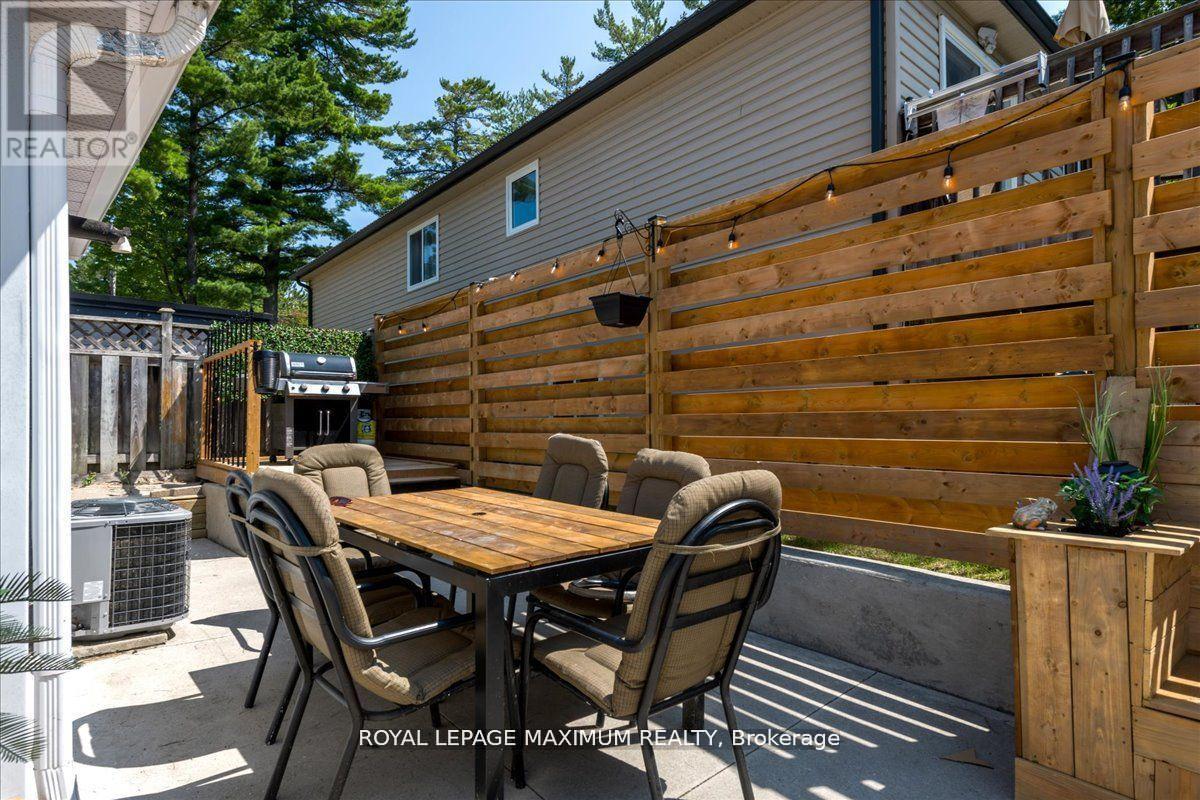 749 River Road E, Wasaga Beach, Ontario  L9Z 2M4 - Photo 18 - S12274548