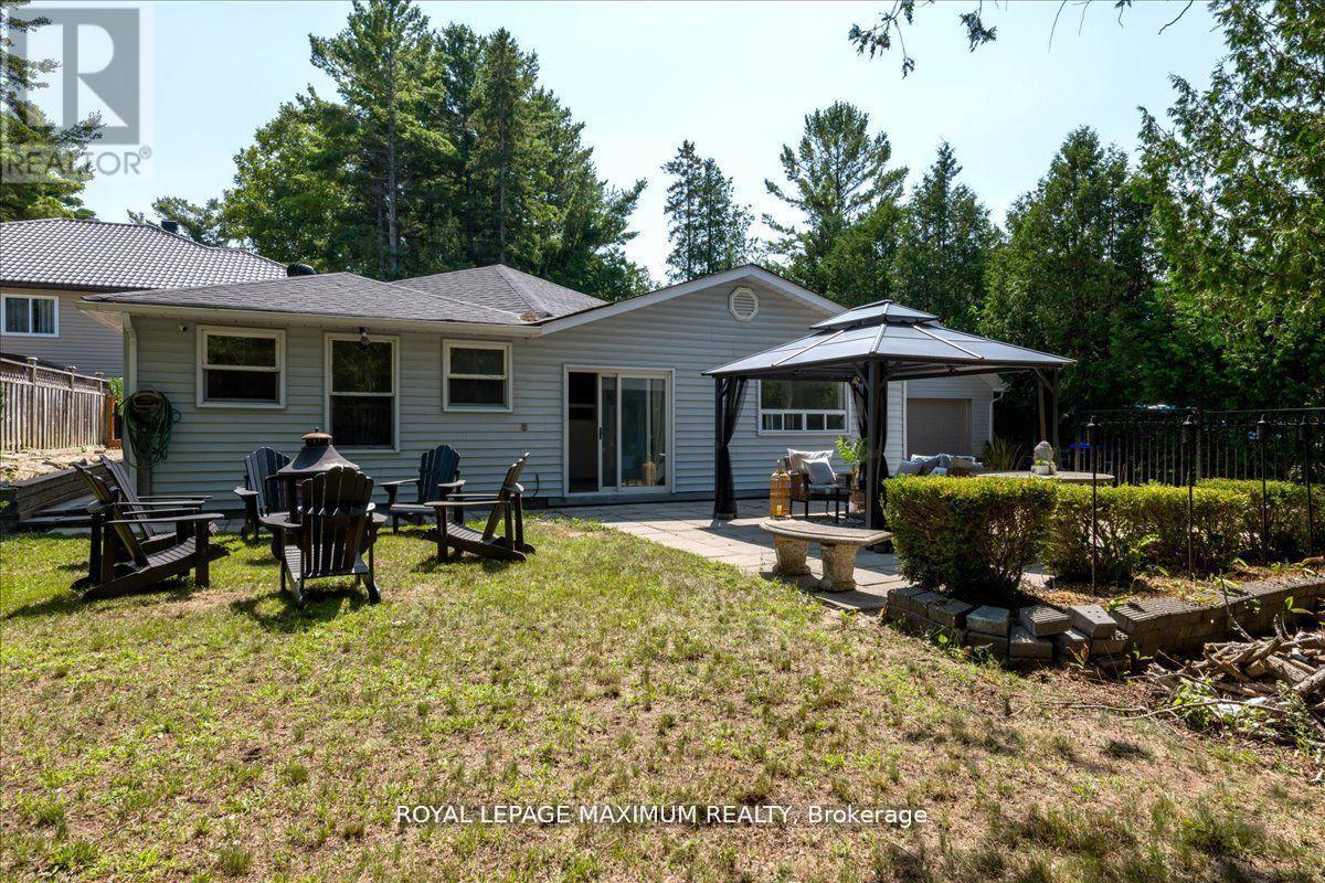 749 River Road E, Wasaga Beach, Ontario  L9Z 2M4 - Photo 23 - S12274548